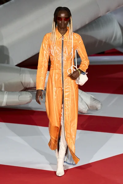 Look 50